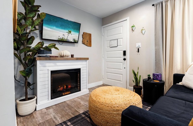 Nouveau! Charme privé récemment rénové Casita dans le quartier historique de Melrose