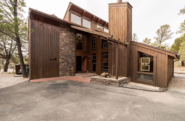 High Loop, 5 chambres, cheminée en bois, bain à remous, gril, billard, sommeil 12