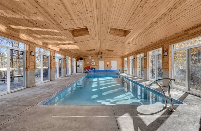 High Point Lodge avec piscine intérieure d'eau salée dans les Hocking Hills