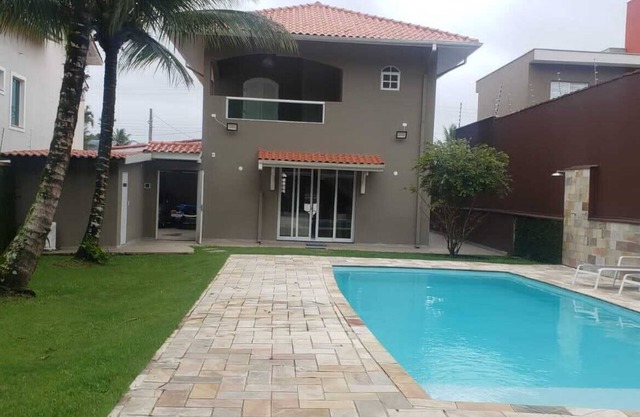 High Standard House with Heated Pool and Sauna