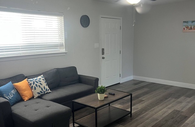 High Tide 2 bed Apt in Biloxi MS