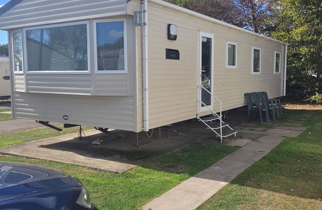 Caravane de 3 places pour la location (chien amical)
