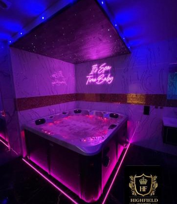 HIGHFIELD PRIVATE SPA APARTMENT