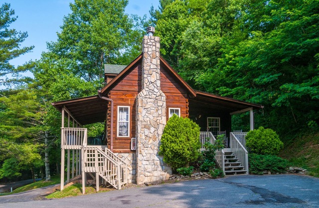 Highland Hills Motel and Cabins – A Master Hosts Resort