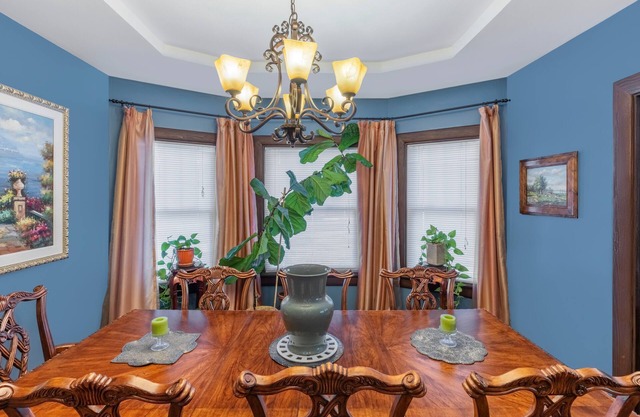 Highlands Bungalow Close to All / 3000+ sq ft