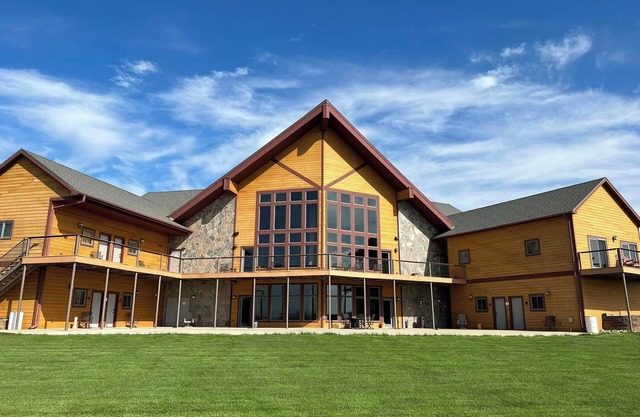 Highpoint Lodge Upper Level Inside West