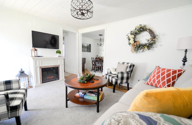 Hightower Haven, vue sur la montagne, ruisseaux, chalet, escapade privée
