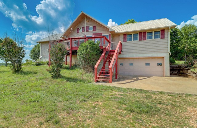 Spacious Yellville Retreat w/ Deck & Balcony