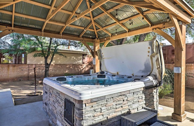 Hike, Shop & Unwind: Tucson Home w/ Shared Hot Tub