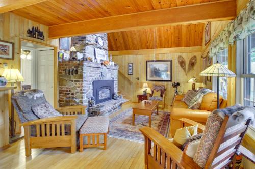 Hike, Ski and Explore! Owls Nest Gold Bar Cabin