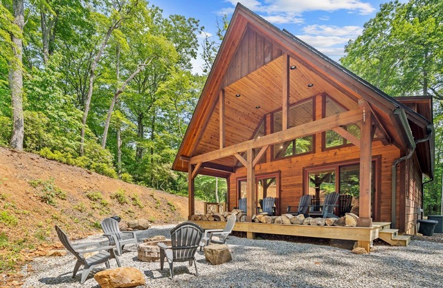 Hiking, waterfalls & the Blue Ridge Parkway all nearby!