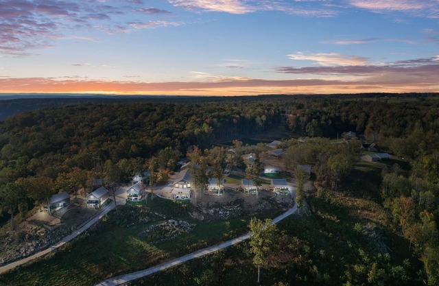 Hill's HideAway with a hot tub & great views!