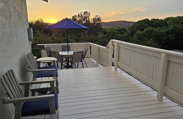 Hill Top-Beautiful Mountain views next to Clear Creek, River, Sedona, & more!