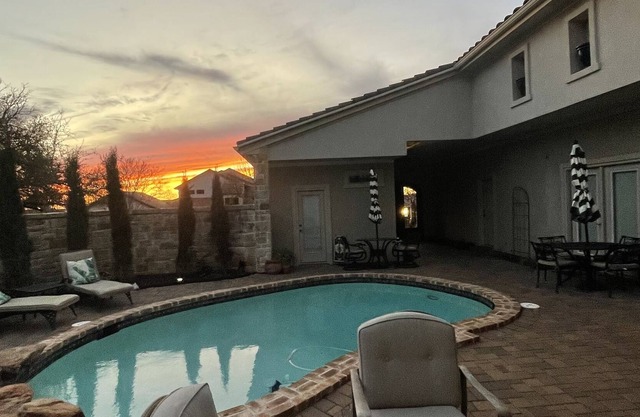 Hill Top Casita with private pool and hot tub