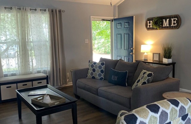 Hillandale Oasis - Newly Updated 2-Bedroom Ranch Style Home