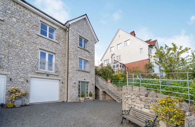 Hillberry, GRANGE-OVER-SANDS