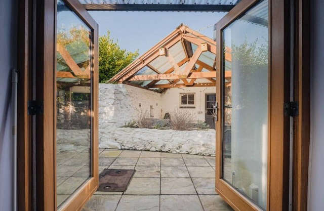 Hillcroft · Cosy Welsh Cottage in St Davids Centre with Garden