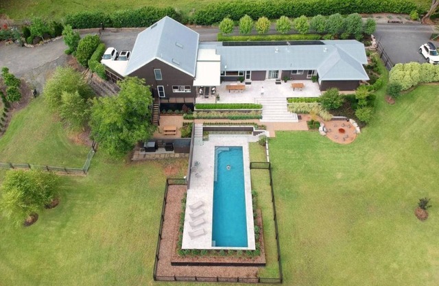 HILLGATE | Beautiful Award-winning Berry Country Estate | Spectacular 15m Pool