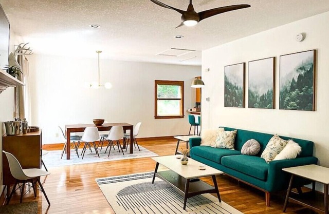 Hillside Cottage ★ Relax / Play / Indulge / Work