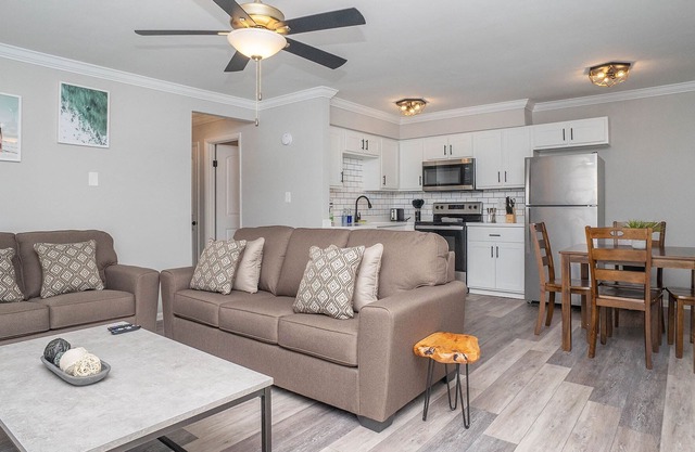 Hillside Cove - Port Suite