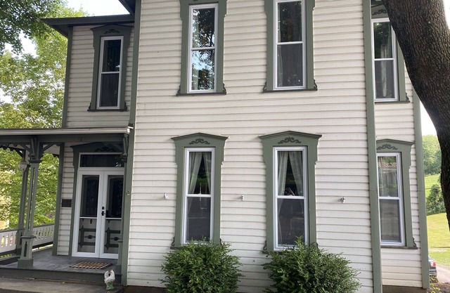 Hillside Haven Historic Vacation Home in Deersville by Tappan & Clendening Lakes