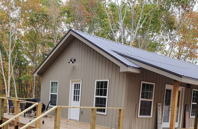 Hillside Hideaway - New Cabin in Jasper
