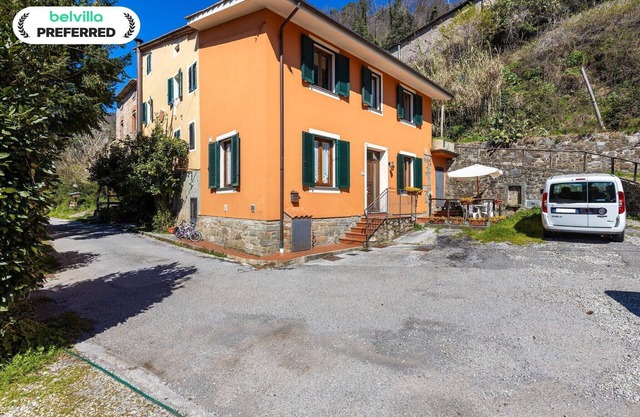 Maison à flanc de colline à Marliana