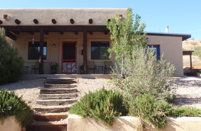 Hillside Retreat iin Patagonia with Spectacular Views