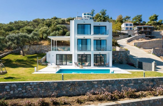 Hillside Villa - Thea