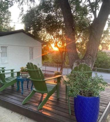 Hilltop Cottage 1 Bed/1 Bath close to Downtown Paso