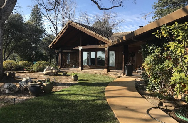 Oak Hill Ranch House
