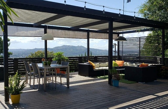 Hilltop Guest suite /Studio with beautiful views and pool