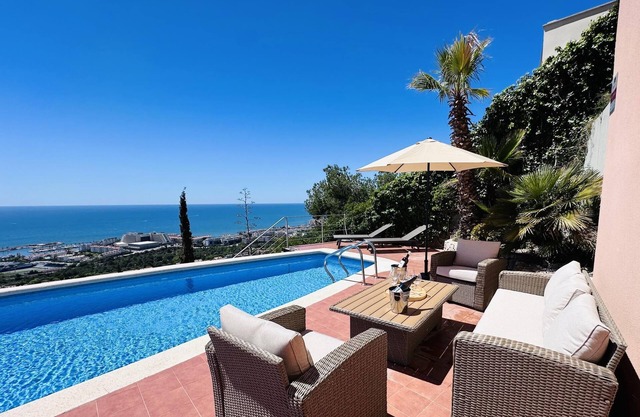HILLTOP HEAVEN BY BLAUSITGES stunning property with amazing views
