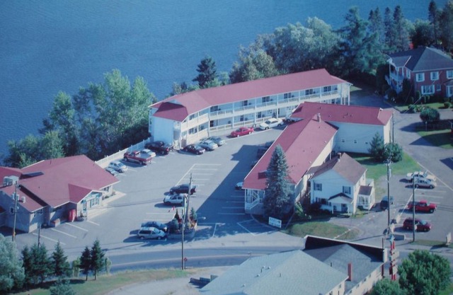 Hilltop Motel & Restaurant