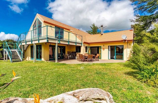 Hilltop Retreat - Niché dans les collines avec vue