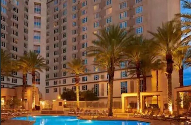 Hilton Grand 2BR Suite at Las Vegas 2023 F1 Grand Prix