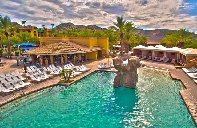 Hilton Phoenix Tapatio Cliffs Resort