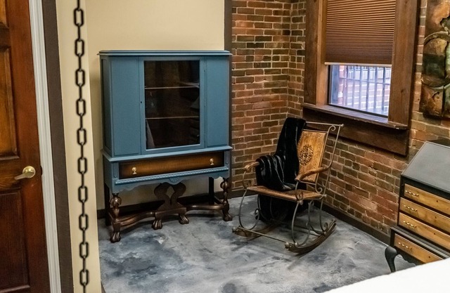 Historic 1890's Remodeled Jail in Charming Dade City, Florida