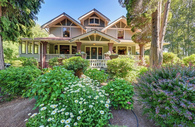 Historic Auburn House sur 37 acres w / lac privé!