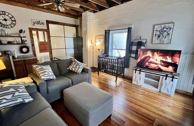 Historic Bungalow in a Beautiful FarmTown