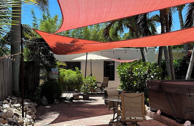 Cozy Tropical Guest Cottage près de tout!