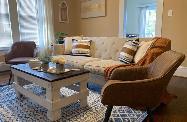 Historic Charmer, Pet-friendly