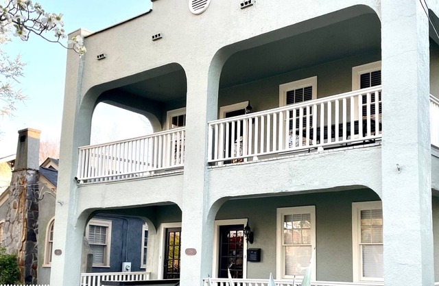 Historic Charming Home Sleeps 12