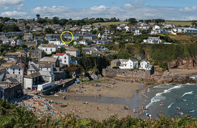 Historic coastguards cottage, stunning sea views, two minutes from the beach
