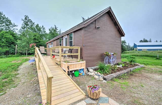 Historic Cottage on Horse Farm: FirePit & BBQ