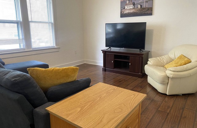Historic Downtown Apartment #5