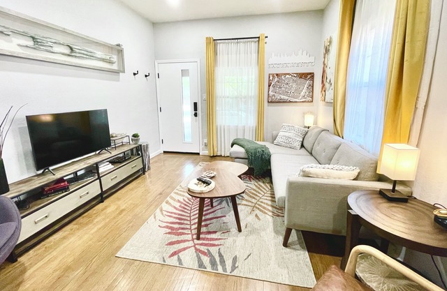 Historic Duplex in the Heart of Midtown