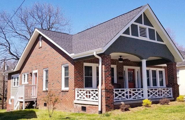 Bungalow historique et élégant de B-Town