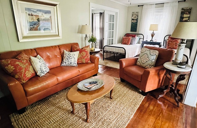 Historic Fairhope Bay Cottage