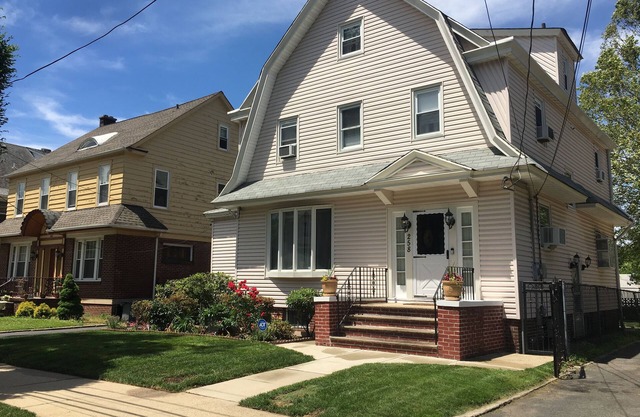 Historic Forest Hills Newark houseshare near NYC